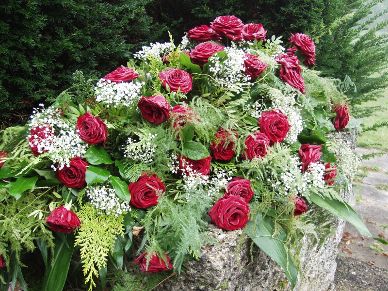 funeraire-CARROS-min_roses-61203